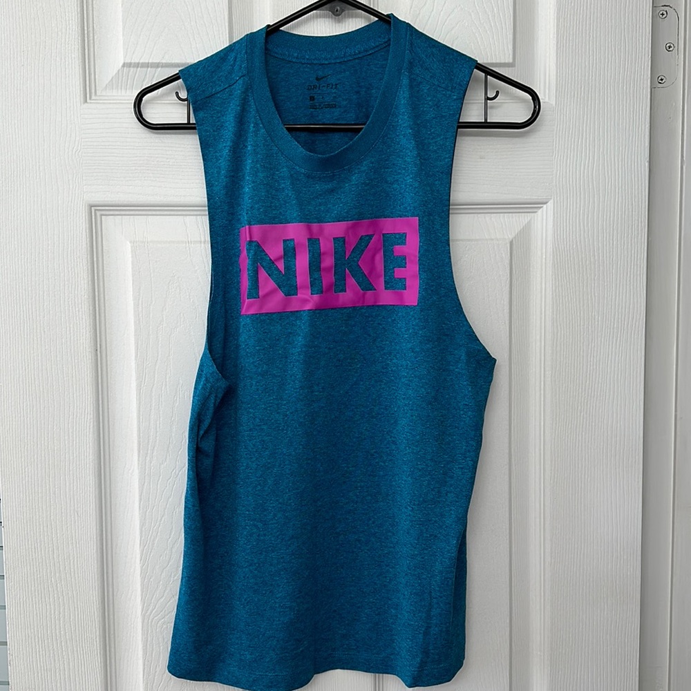 Nike top Small